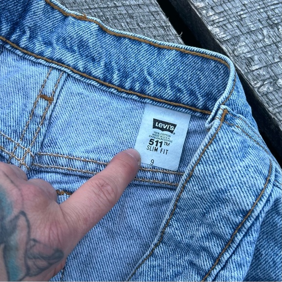 Vintage Levi’s Denim Skirt - Picture 3 of 3